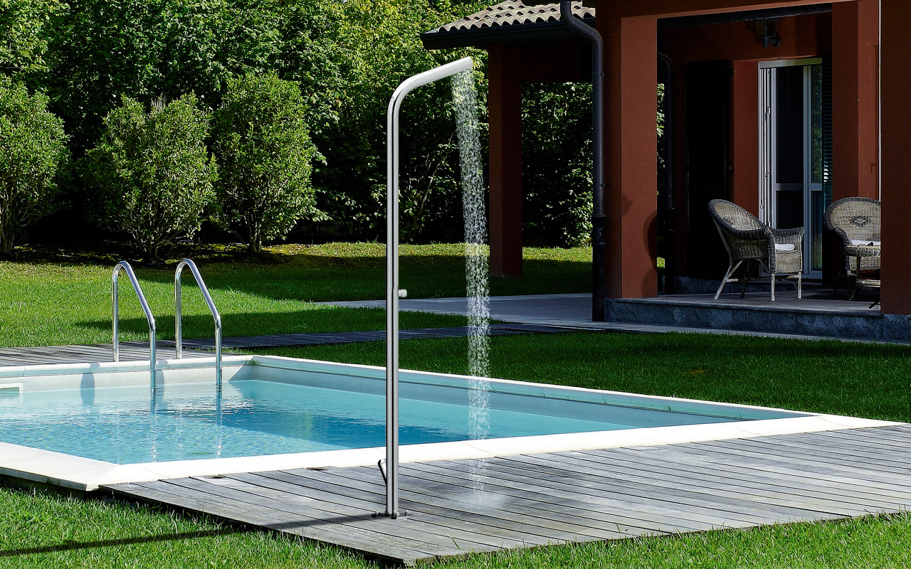 Aquatica Gamma 515 Freestanding Outdoor Shower